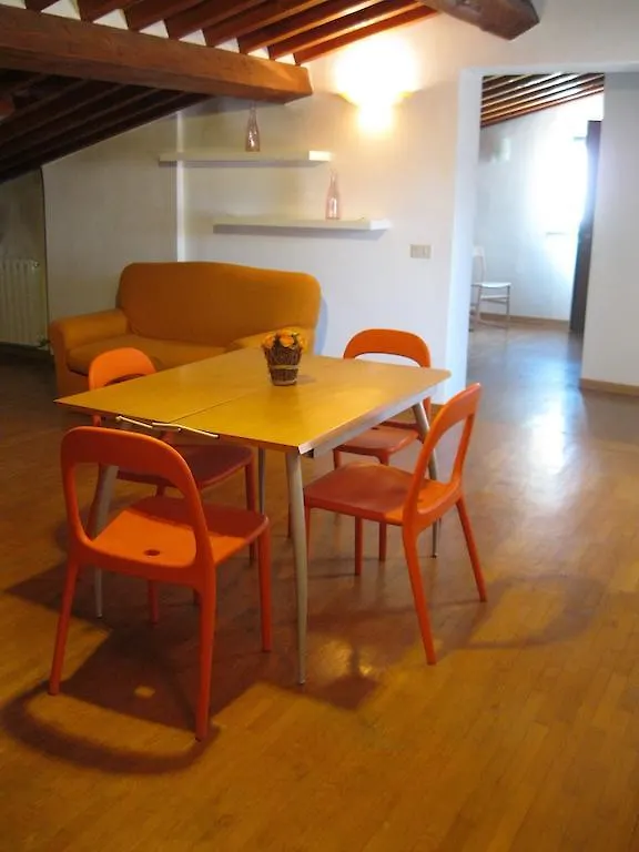 La Mansarda Apartment Lucca